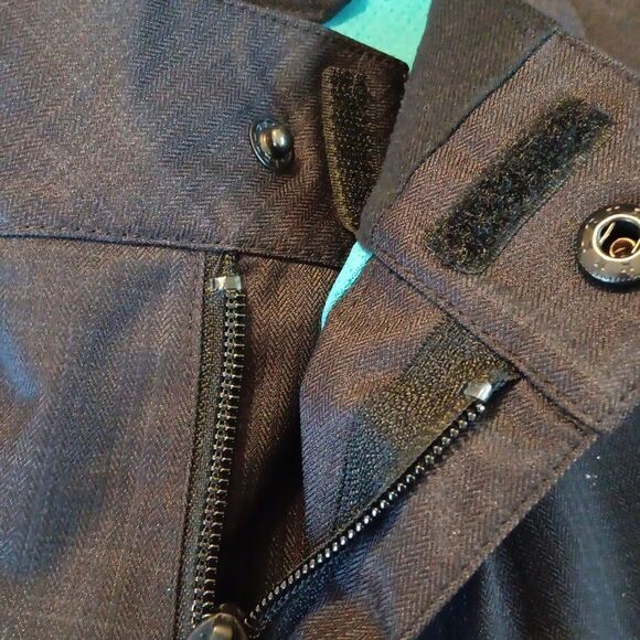 Volcom "True to This" Snowboarding Pants - Picture 12 of 16